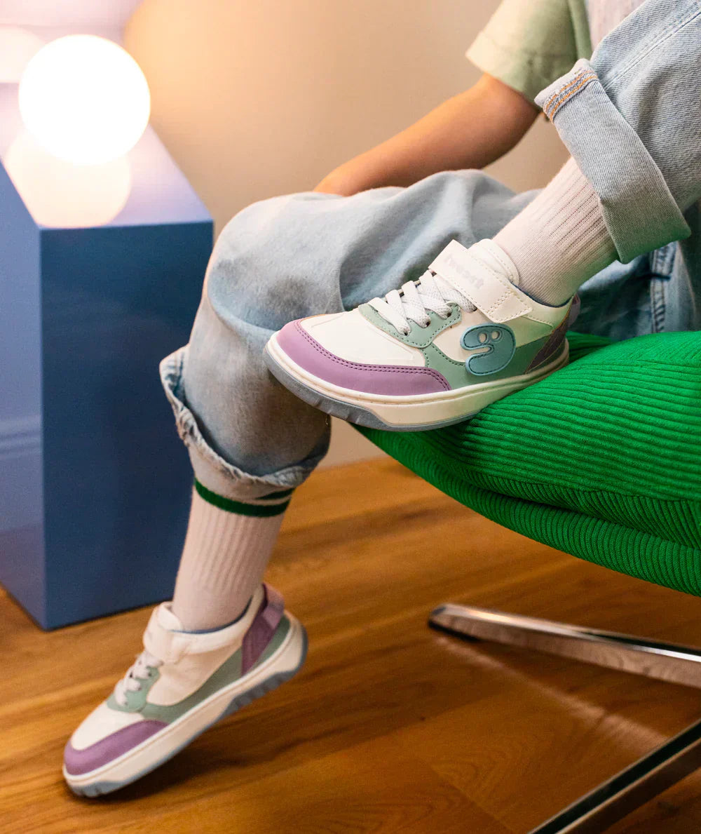 Des sneakers barefoot pour enfant, c'est quoi ?