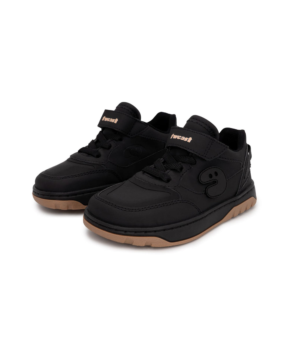 Tweest Court All Black